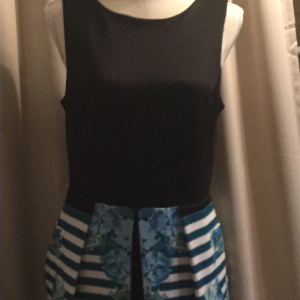 Sleeveless dress